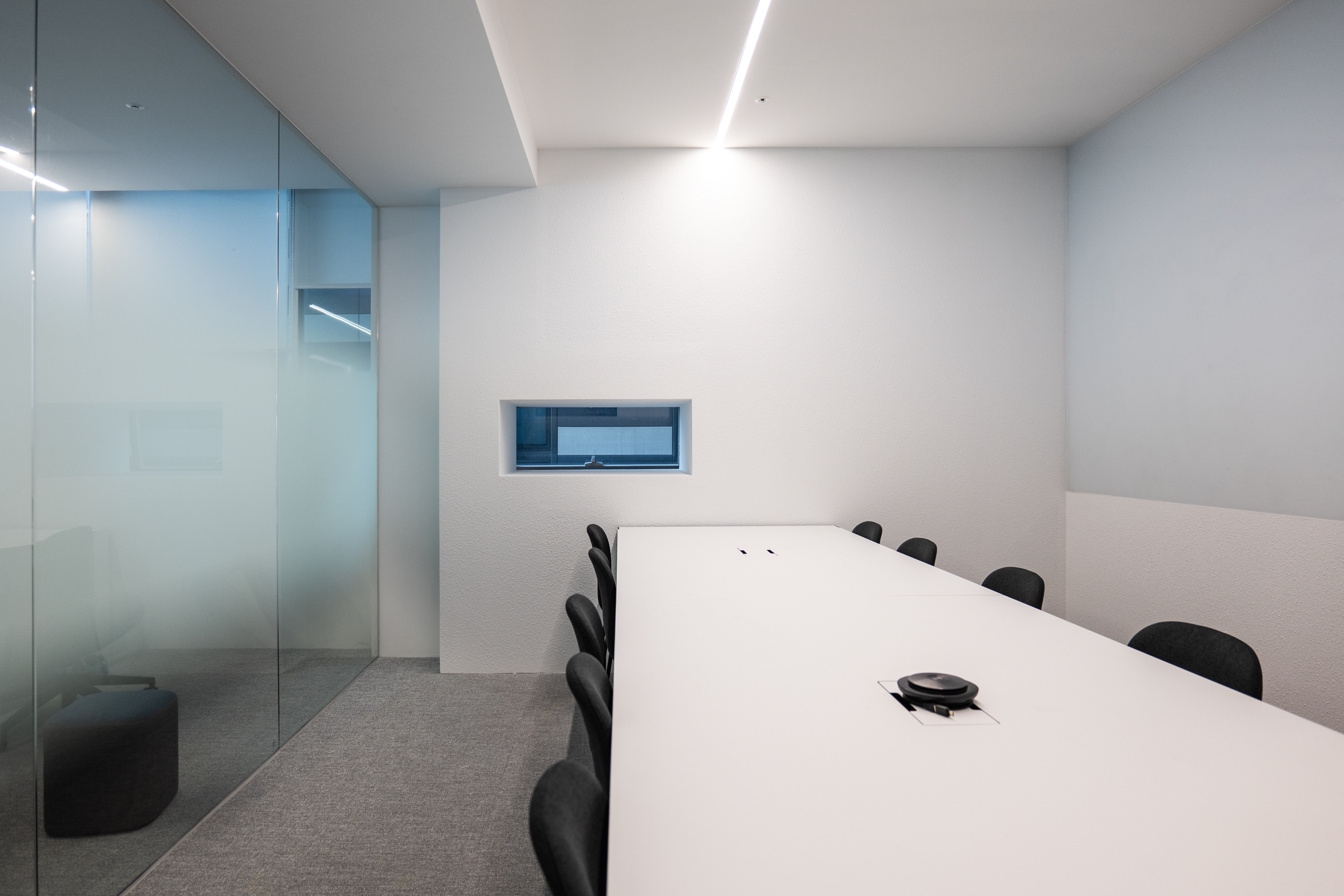 Meeting rooms where you can freely share ideas